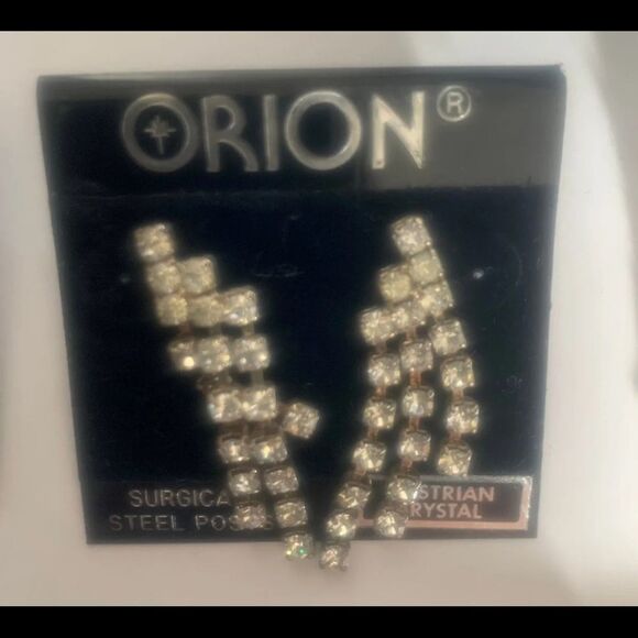 9 Orion DROPS AUSTRIAN CRYSTAL RHINESTONE SILVER CHANDELIER DANGLE EARRINGS - Picture 3 of 10